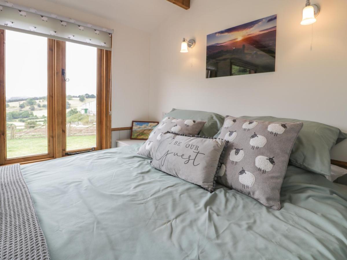 Tan Y Castell Shepherds Hut Llangollen Eksteriør bilde